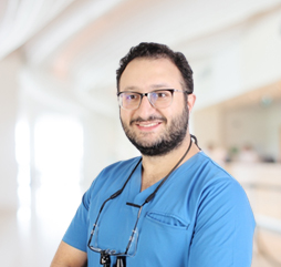 د/محمد طارق قيسي - طبيب جراحة الوجه والفكين